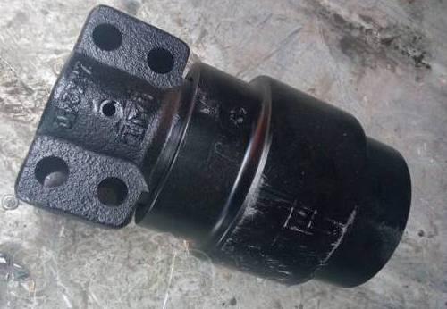 Каток поддерживающий Hitachi ZX120