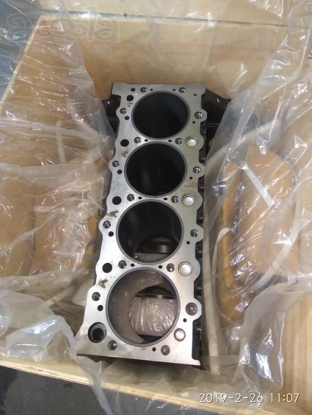 Продам Блок цилиндров Isuzu 4HK1